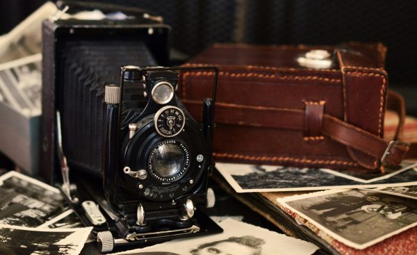 34 - SCATTI NEL TEMPO: LA FOTOGRAFIA E LE SUE STORIE	(NOVITÀ)